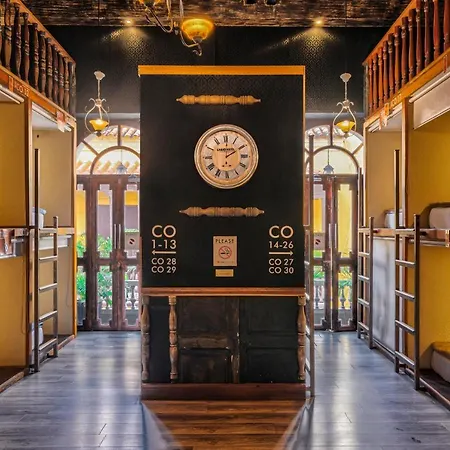 The Clock & * Cartagena