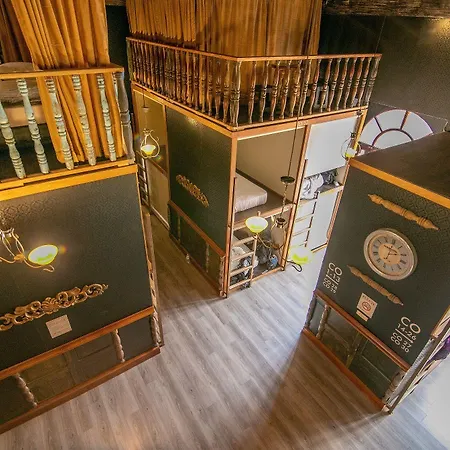 Hostal The Clock & Cartagena